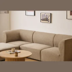 Emilia modulsofa i sand 3 moduler højre- og venstrevendt chaiselong L: 243 X D: 158 X H: 72 cm