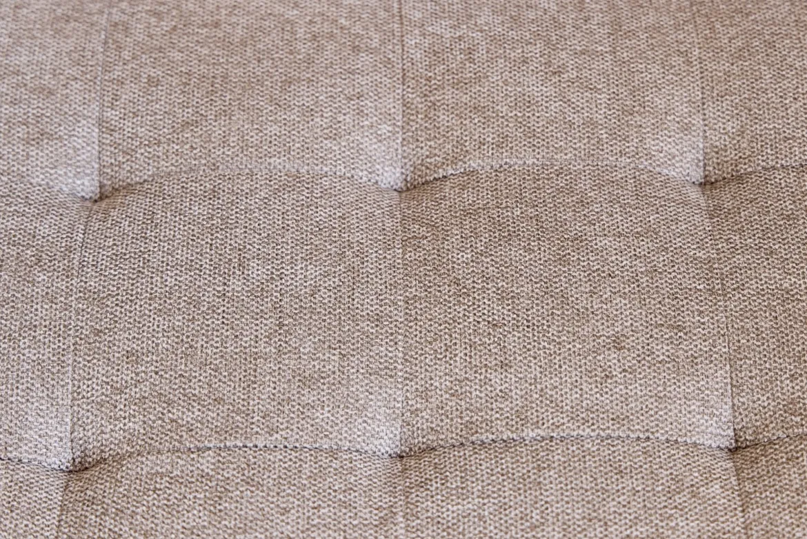 Lulu - Højrevendt og venstrevendt vendbar chaiselong sofa i sand - L: 215 x D: 82 x H: 78 cm