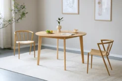 Miles - Rundt spisebord Ø120 cm i olieret egefiner med sildebensmønster