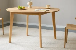 Miles - Rundt spisebord Ø120 cm i olieret egefiner med sildebensmønster