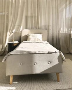 Premium Christian seng i beige 90x200 cm inkl. sengelameller og madrasser