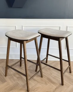 Tobi Barstol 42x36x65 cm i røget eg